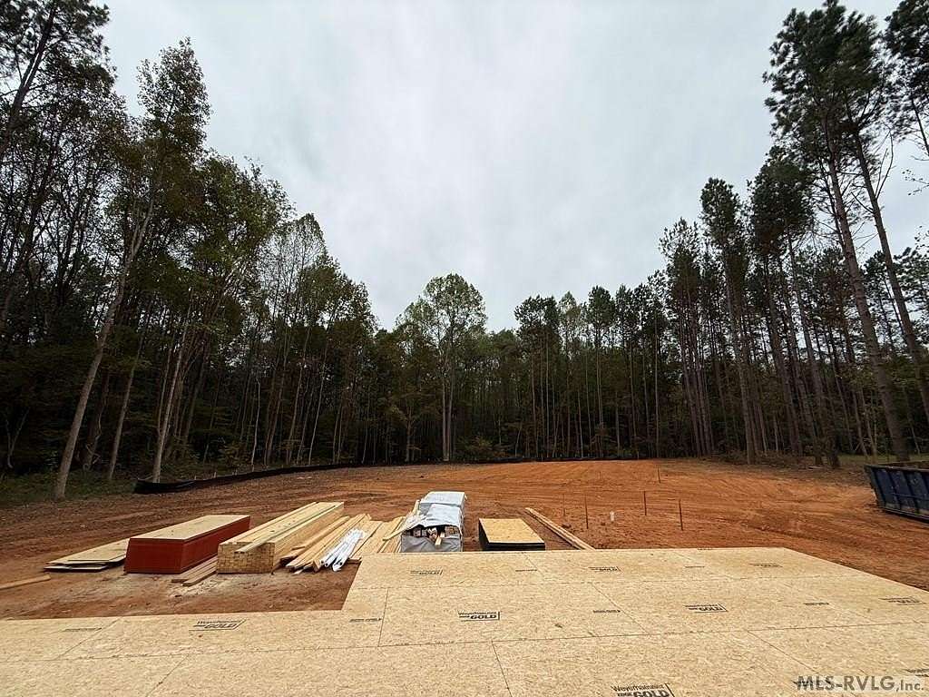 2.63 Acres of Residential Land with Home for Sale in Brodnax, Virginia