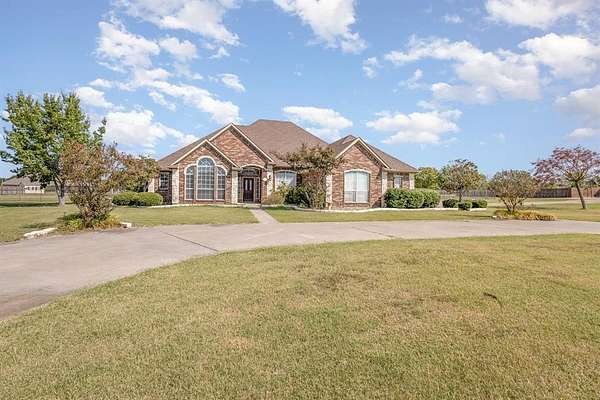 1.73 Acres of Residential Land with Home for Sale in Terrell, Texas