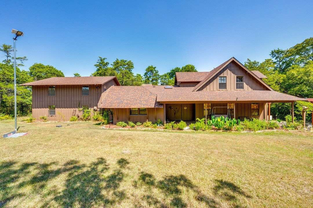12 Acres of Land with Home for Sale in Cedar Hill, Texas