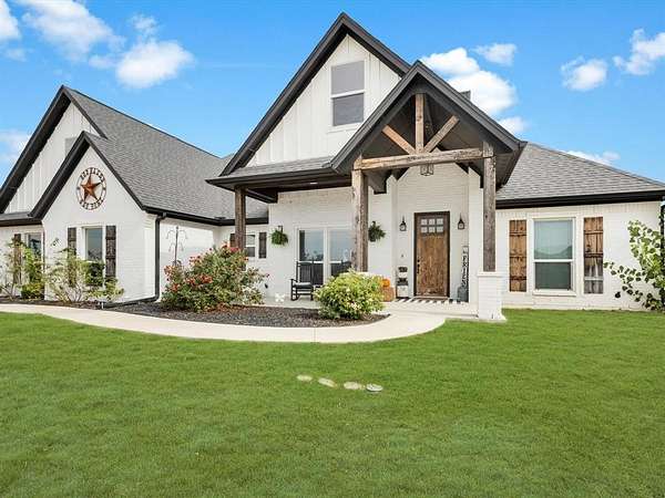 2 Acres of Residential Land with Home for Sale in Weatherford, Texas