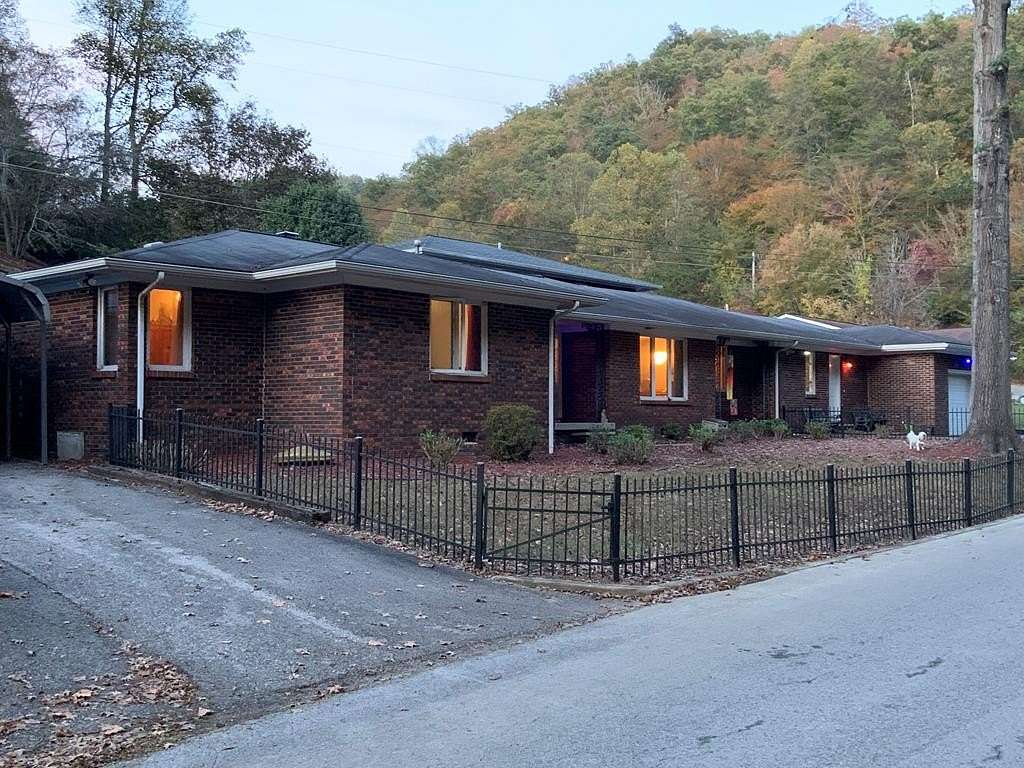 1.5 Acres of Residential Land with Home for Sale in Prestonsburg, Kentucky