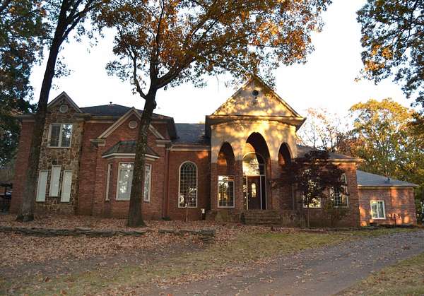 3.76 Acres of Residential Land with Home for Sale in Memphis, Tennessee