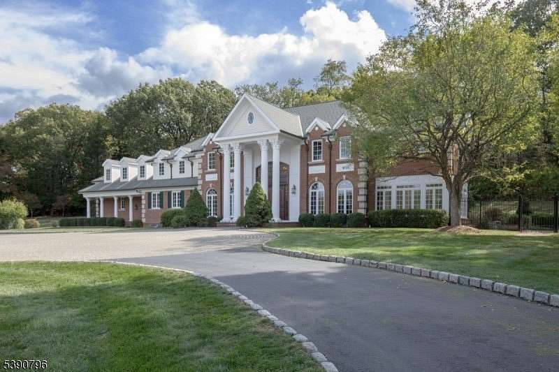 5.16 Acres of Residential Land with Home for Sale in Mendham Township, New Jersey