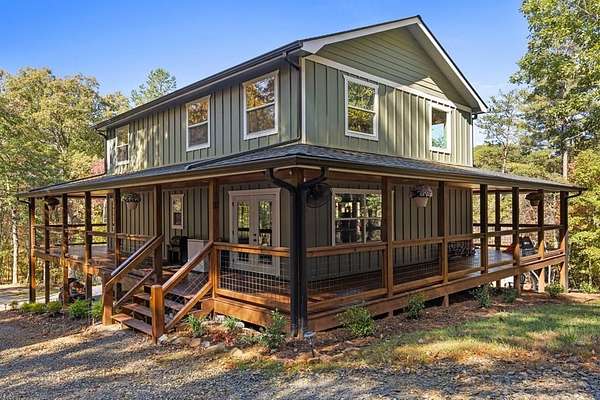 2.24 Acres of Residential Land with Home for Sale in Mineral Bluff, Georgia