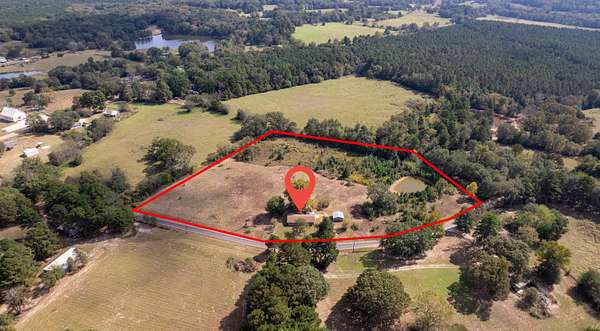 6 Acres of Land with Home for Sale in Pittsburg, Texas