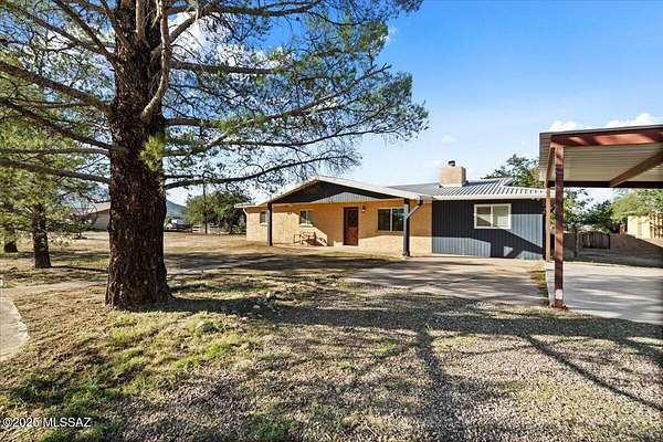 2.53 Acres of Residential Land with Home for Sale in Safford, Arizona