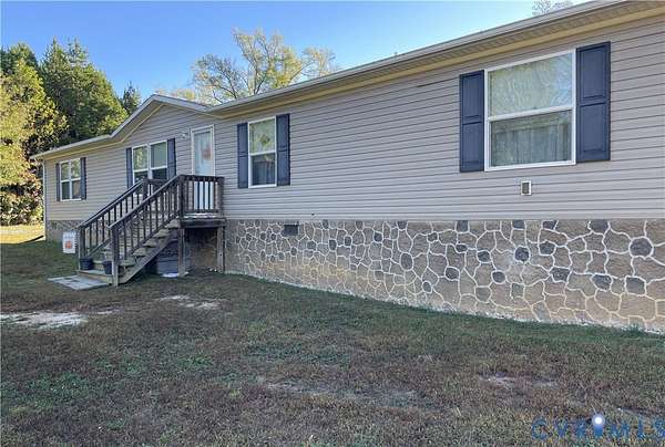 18 Acres of Land with Home for Sale in Victoria, Virginia