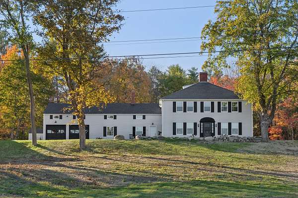 2.3 Acres of Residential Land with Home for Sale in Lisbon, Maine