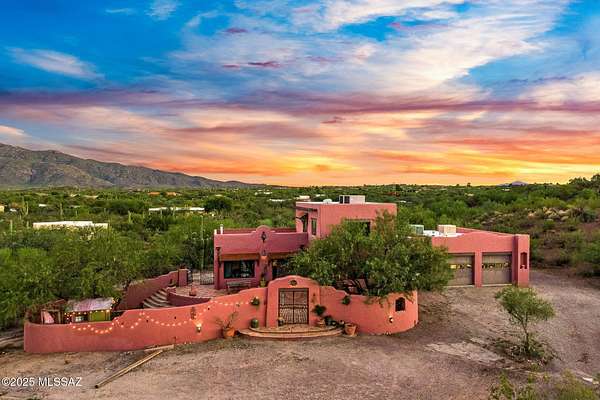 5 Acres of Residential Land with Home for Sale in Tucson, Arizona