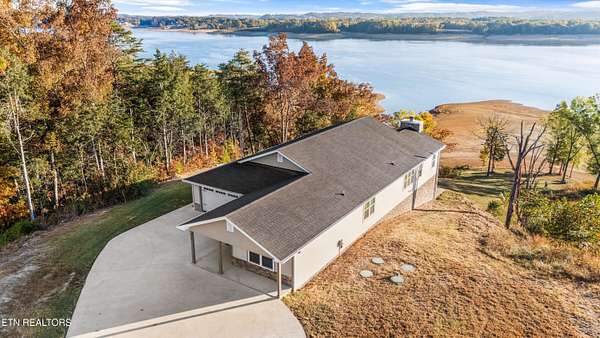 4.39 Acres of Land with Home for Sale in Dandridge, Tennessee