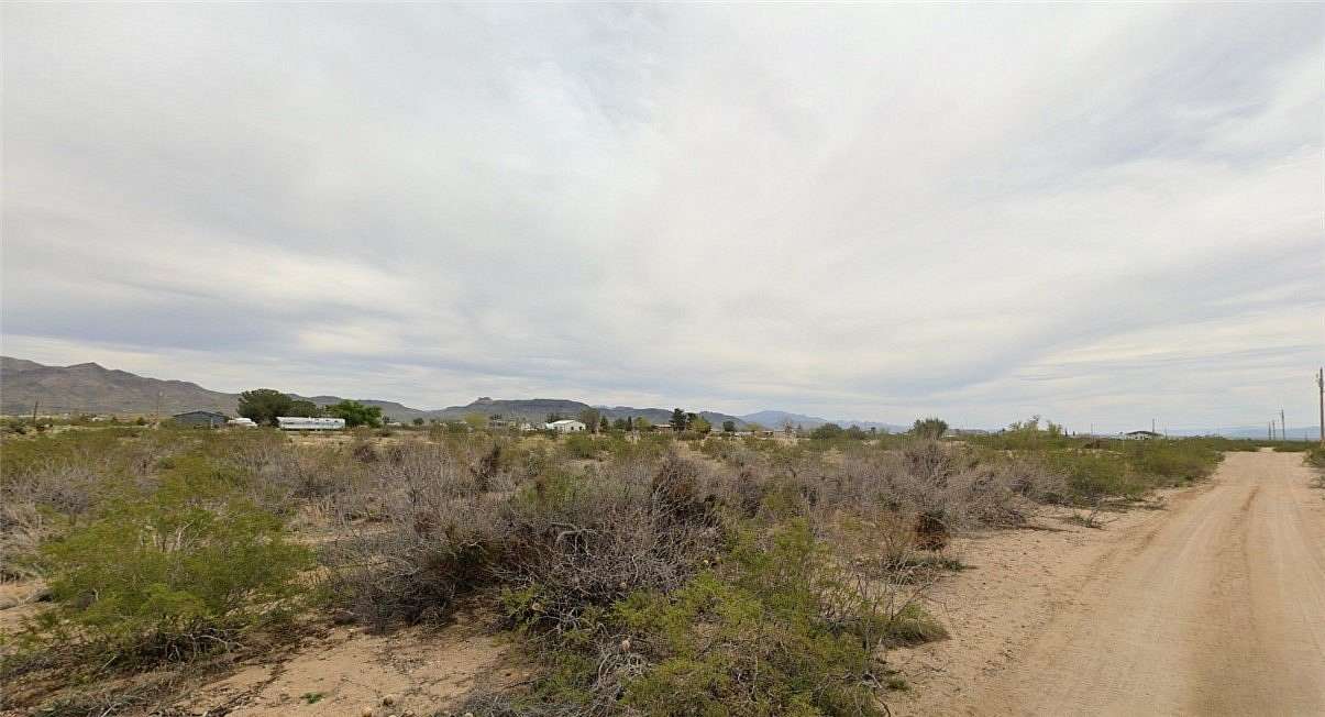 1.17 Acres of Land for Sale in Golden Valley, Arizona