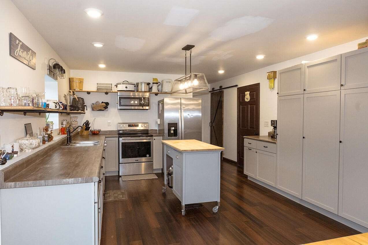 2.18 Acres of Residential Land with Home for Sale in Lawrenceburg, Kentucky