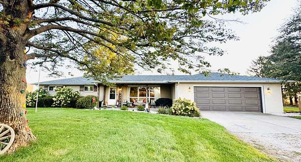 2 Acres of Residential Land with Home for Sale in Clinton, Illinois