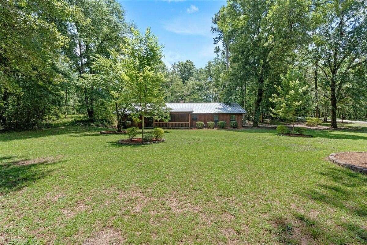 2.6 Acres of Residential Land with Home for Sale in Waynesboro, Georgia