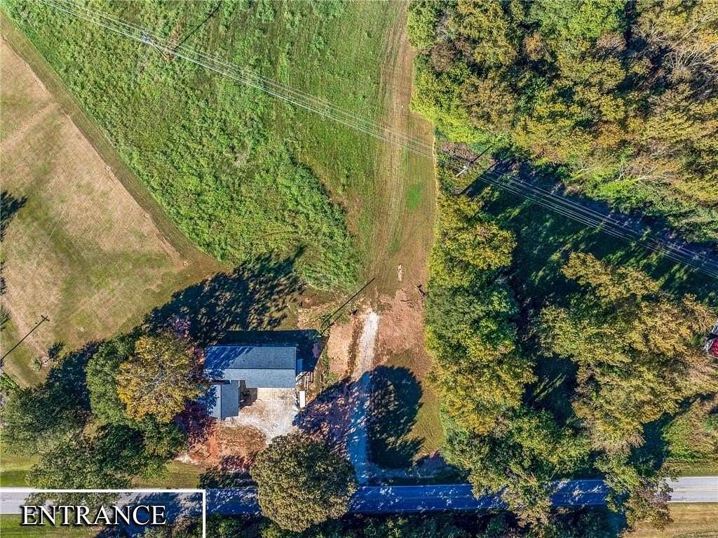 28.8 Acres of Recreational Land & Farm for Sale in Bowersville, Georgia