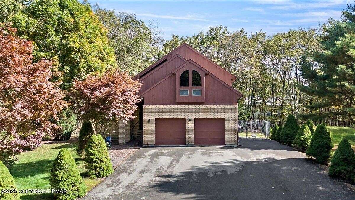 1.73 Acres of Residential Land with Home for Sale in Albrightsville, Pennsylvania