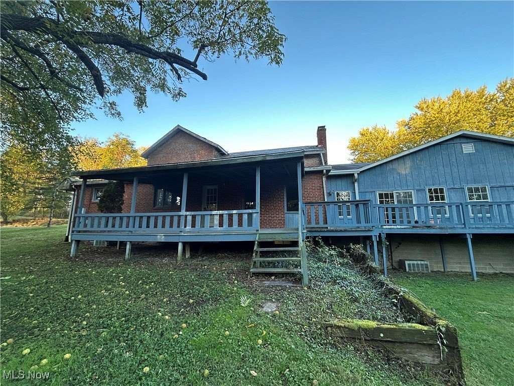 3.69 Acres of Residential Land with Home for Sale in Zanesville, Ohio