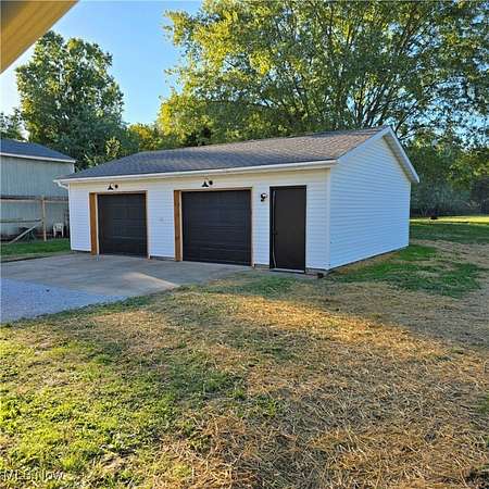 1.69 Acres of Residential Land with Home for Sale in Tallmadge, Ohio