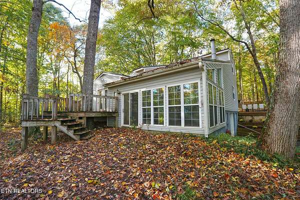 7 Acres of Residential Land with Home for Sale in Riceville, Tennessee