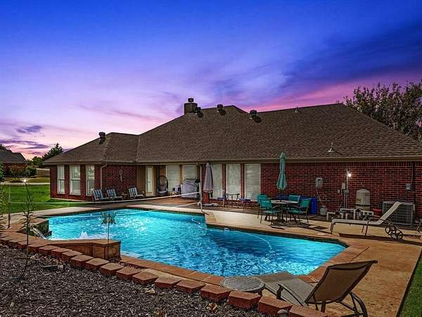 2.5 Acres of Residential Land with Home for Sale in Haslet, Texas