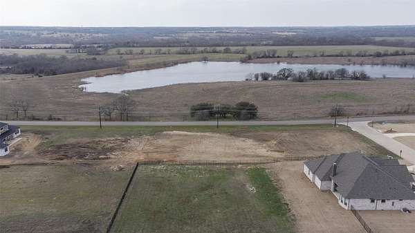 1 Acre of Residential Land for Sale in Weston, Texas