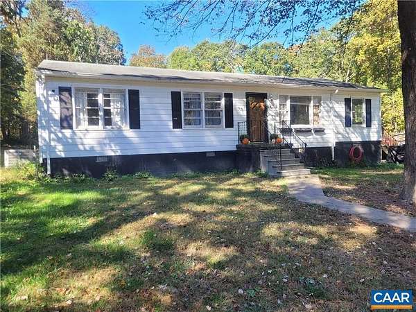 3 Acres of Residential Land with Home for Sale in New Canton, Virginia