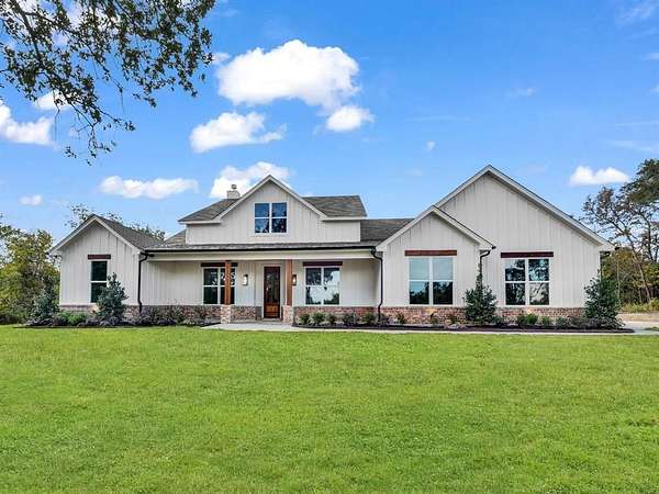 2 Acres of Residential Land with Home for Sale in Weatherford, Texas