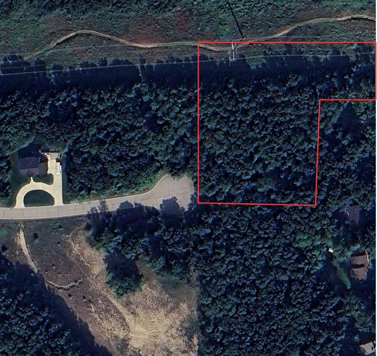 2.7 Acres of Land for Sale in Fenton, Michigan