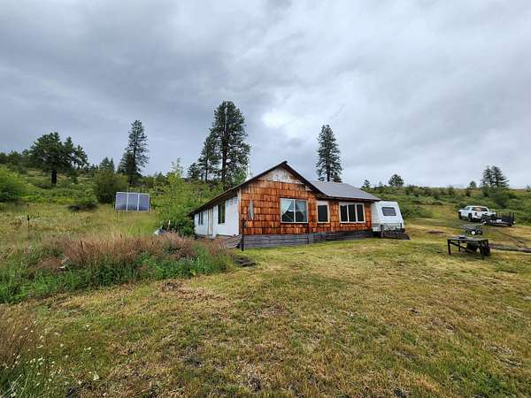 10 Acres of Land with Home for Sale in Republic, Washington