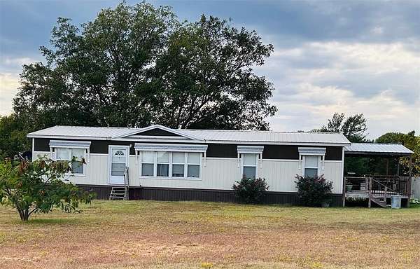 4 Acres of Residential Land with Home for Sale in Konawa, Oklahoma