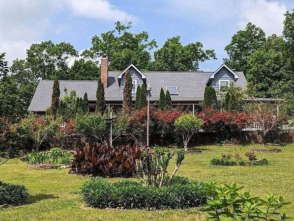 2 Acres of Residential Land with Home for Sale in Cleveland, Tennessee