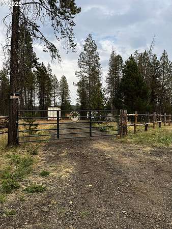 9.54 Acres of Residential Land for Sale in Meacham, Oregon