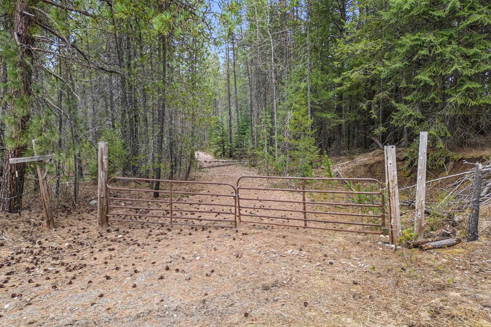 10.1 Acres of Recreational & Residential Land for Sale in Newport, Washington