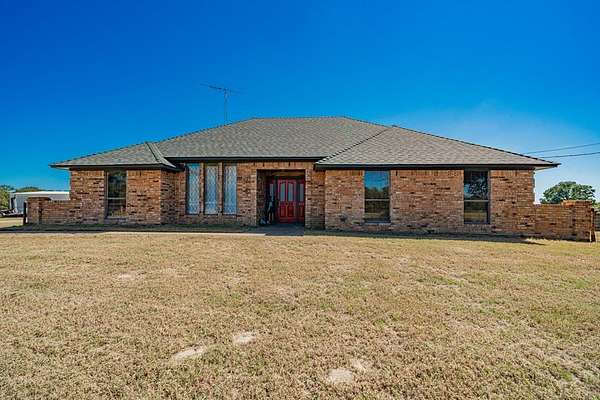 34.9 Acres of Land with Home for Sale in Fruitvale, Texas