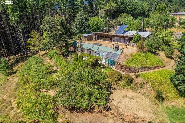 12 Acres of Land with Home for Sale in Newberg, Oregon