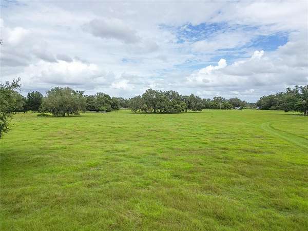 10 Acres of Land for Sale in Webster, Florida