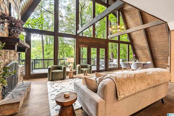 10 Acres of Residential Land with Home for Sale in Chelsea, Alabama