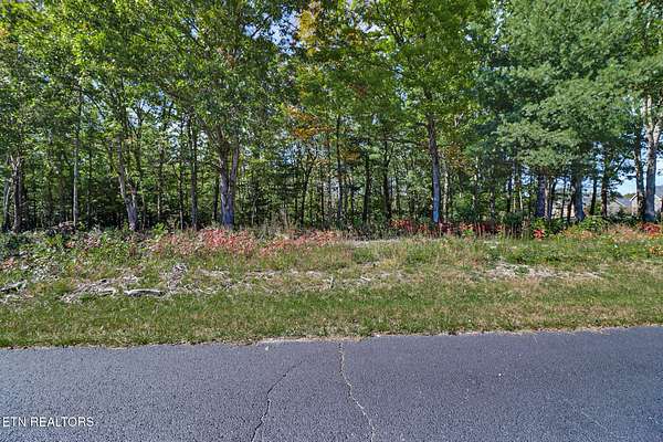 0.82 Acres of Residential Land for Sale in Crossville, Tennessee