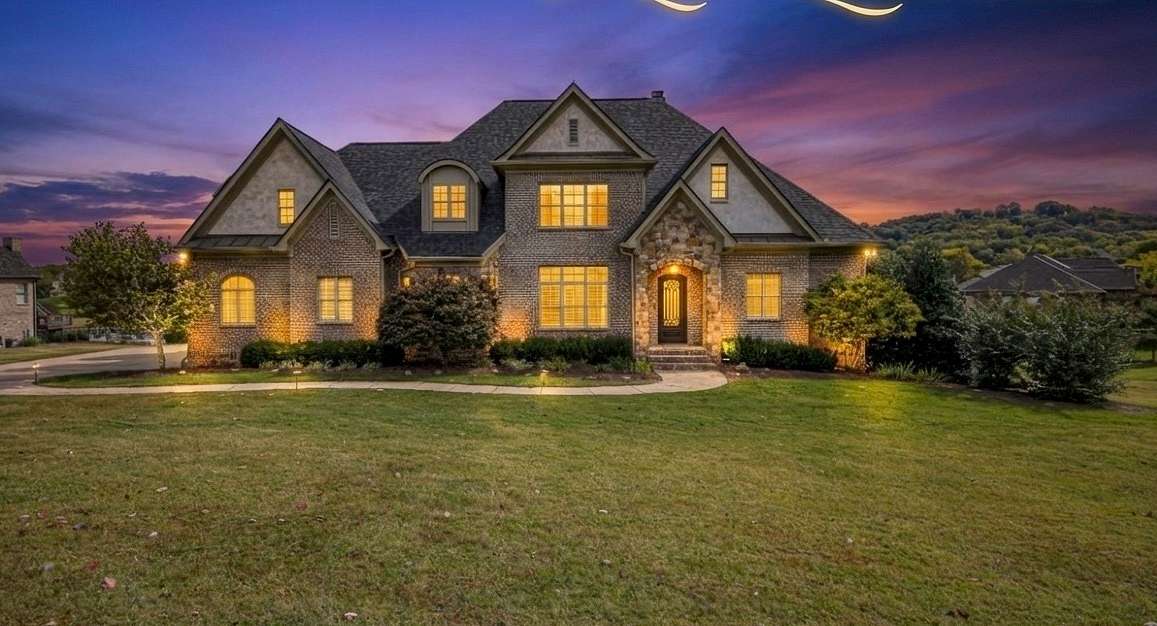 2 Acres of Residential Land with Home for Sale in Franklin, Tennessee