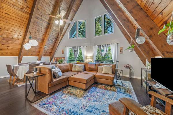 5 Acres of Residential Land with Home for Sale in Ashland City, Tennessee