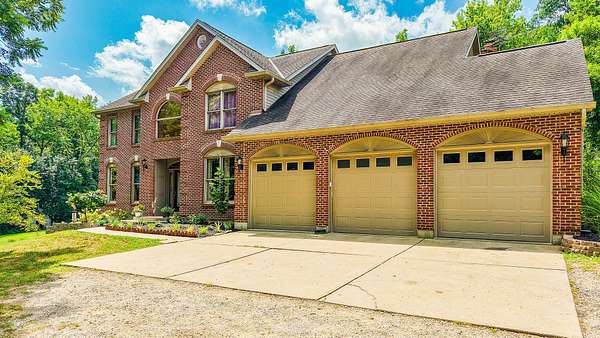 5 Acres of Residential Land with Home for Sale in Petersburg, Kentucky