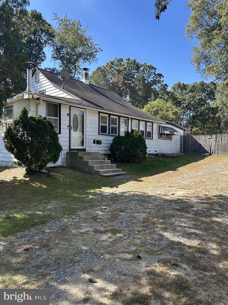 4.75 Acres of Residential Land with Home for Sale in Evesham Township, New Jersey