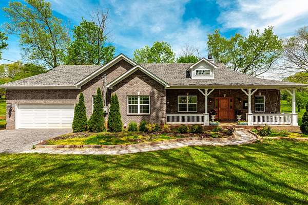 3.53 Acres of Residential Land with Home for Sale in Cross Plains, Tennessee