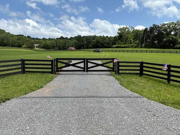 5 Acres of Residential Land for Sale in Nashville, Tennessee