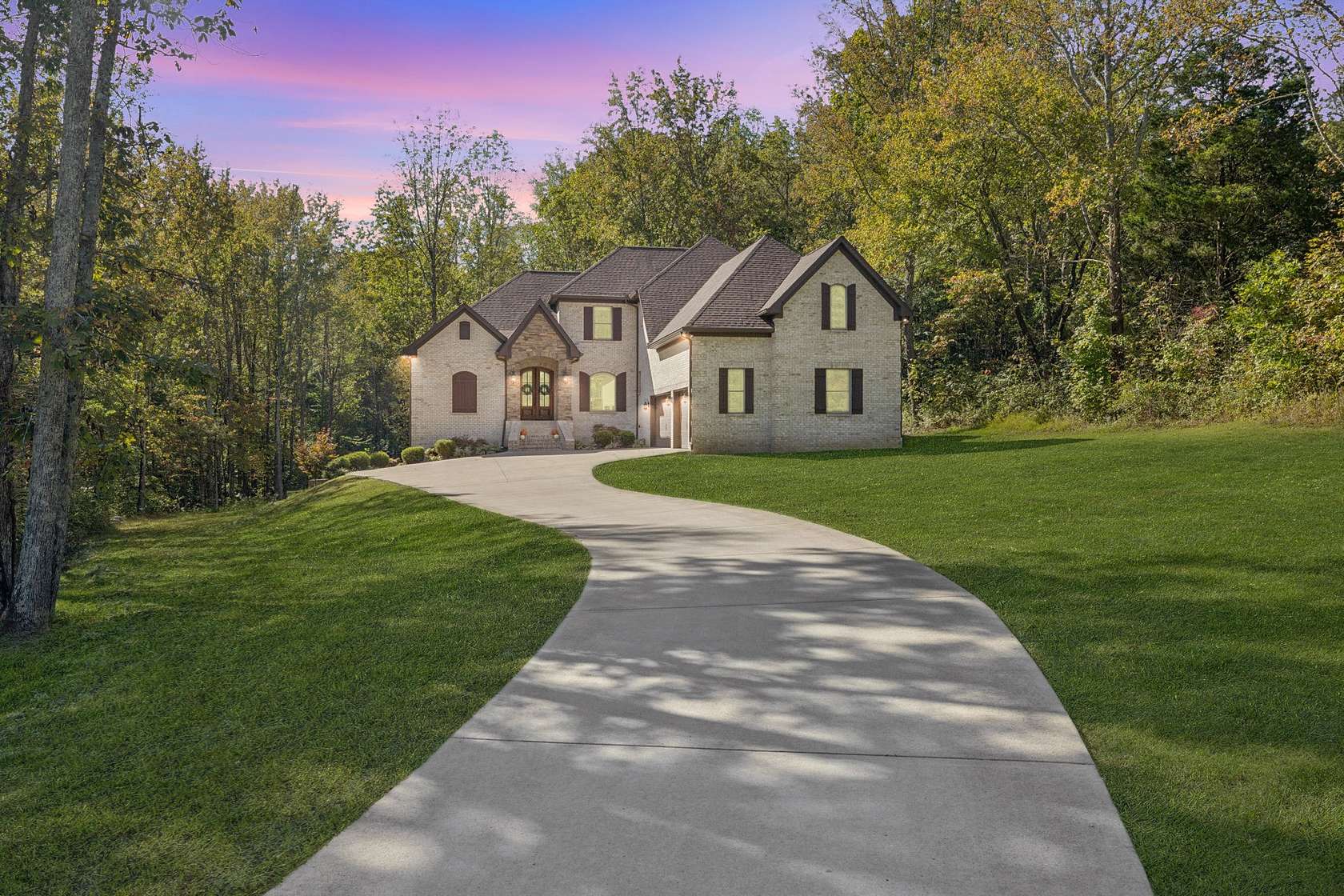 6.18 Acres of Residential Land with Home for Sale in Cottontown, Tennessee