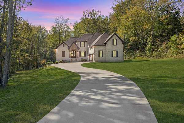 6.18 Acres of Residential Land with Home for Sale in Cottontown, Tennessee