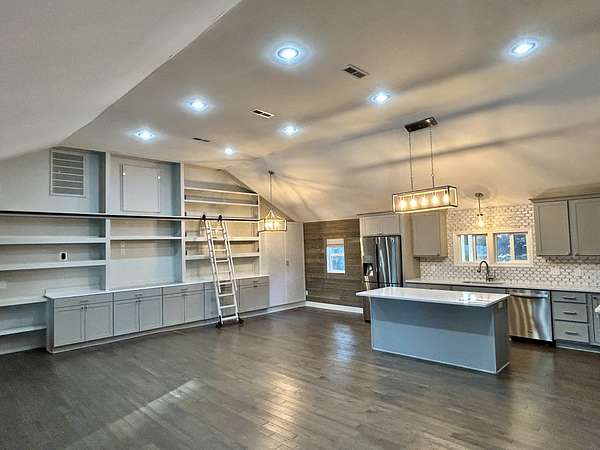 2.5 Acres of Residential Land with Home for Sale in Bon Aqua, Tennessee