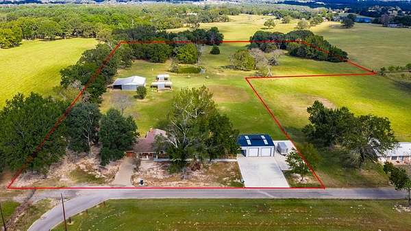 12.2 Acres of Land with Home for Sale in LaRue, Texas