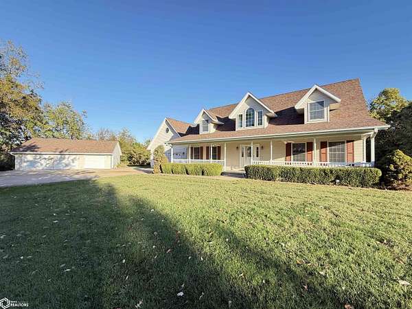 18 Acres of Land with Home for Sale in Keokuk, Iowa