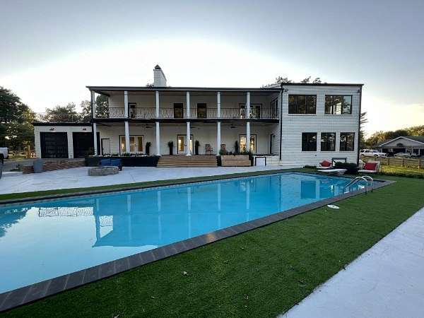 2.5 Acres of Residential Land with Home for Sale in Lebanon, Tennessee